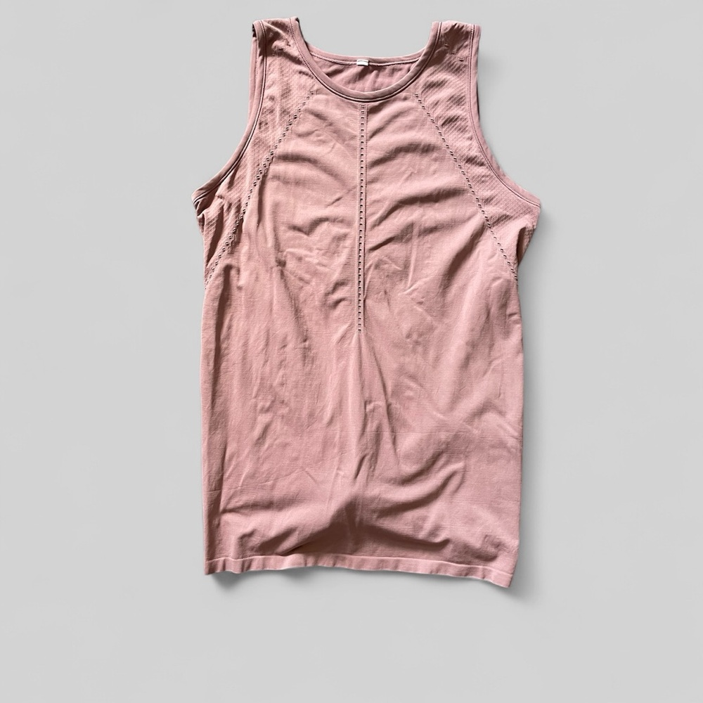 #077, Athleta Foothills tank, no tag measures size S